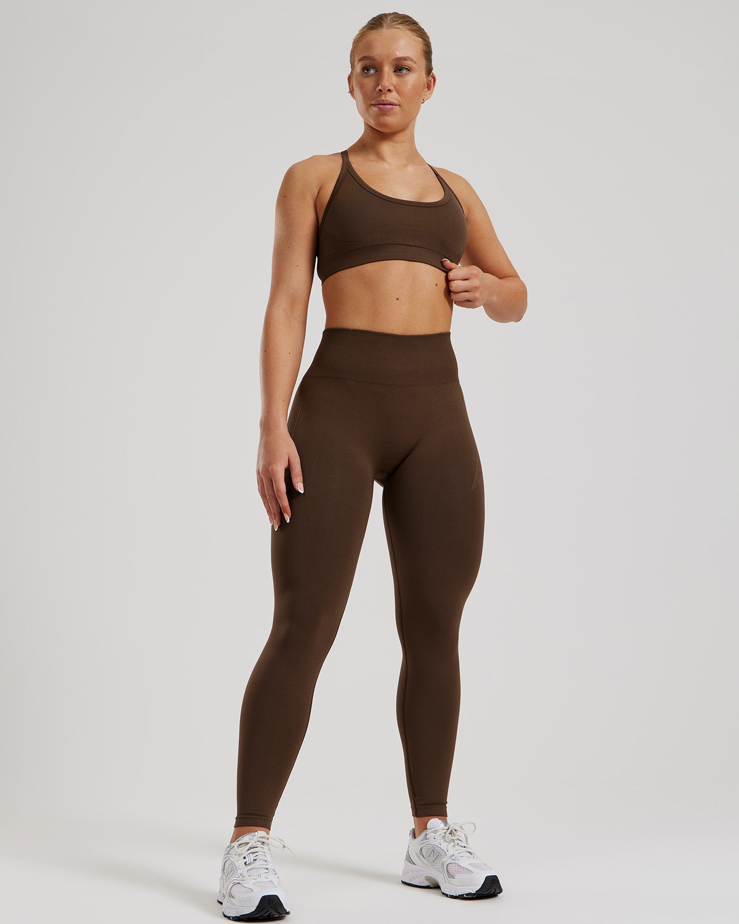 Fitpulse Seamless Backless Bra in Cocoa